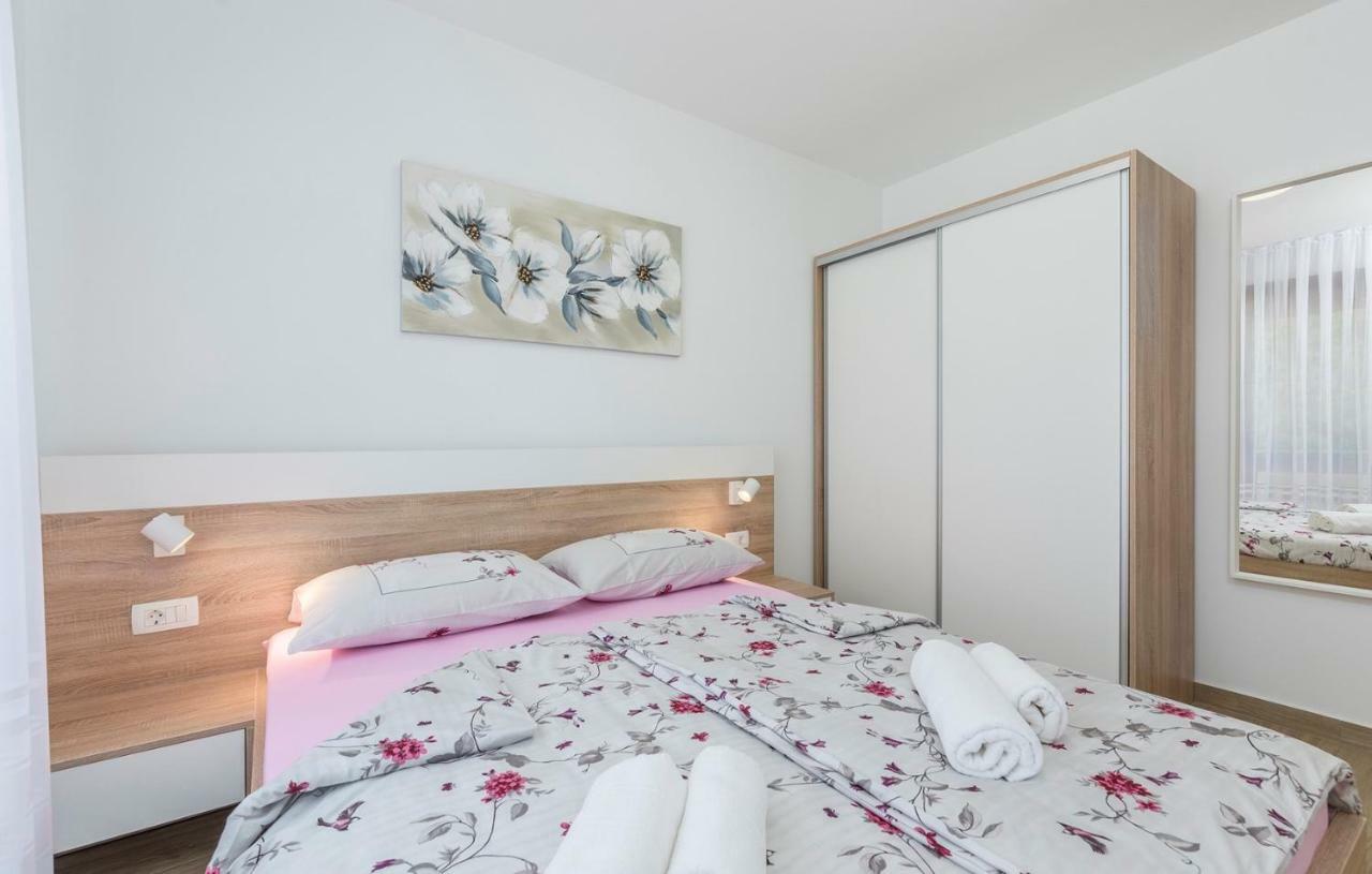 Apartments Hana In Фунтана Екстер'єр фото
