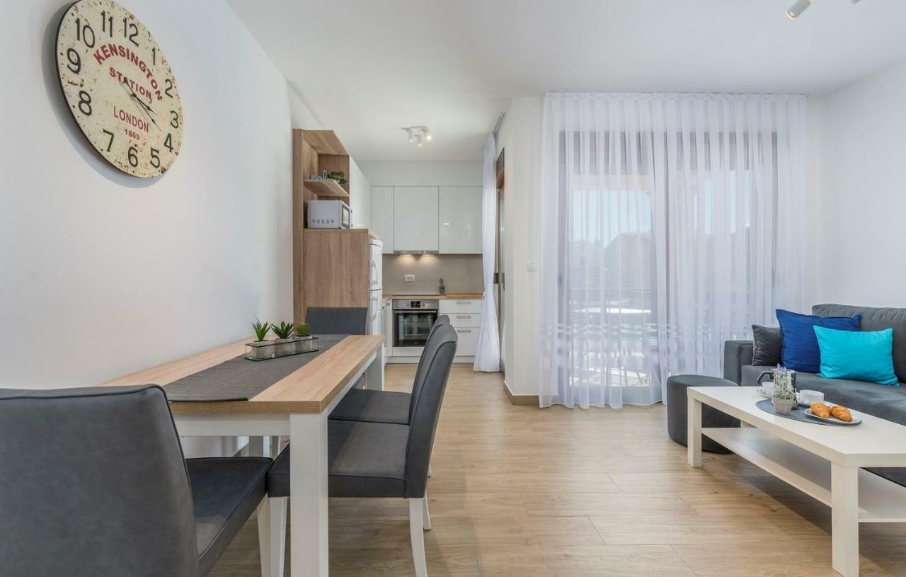 Apartments Hana In Фунтана Екстер'єр фото
