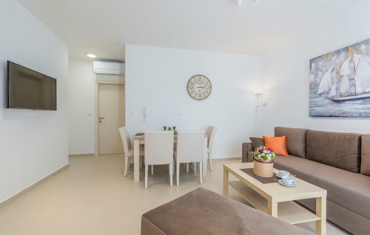 Apartments Hana In Фунтана Екстер'єр фото