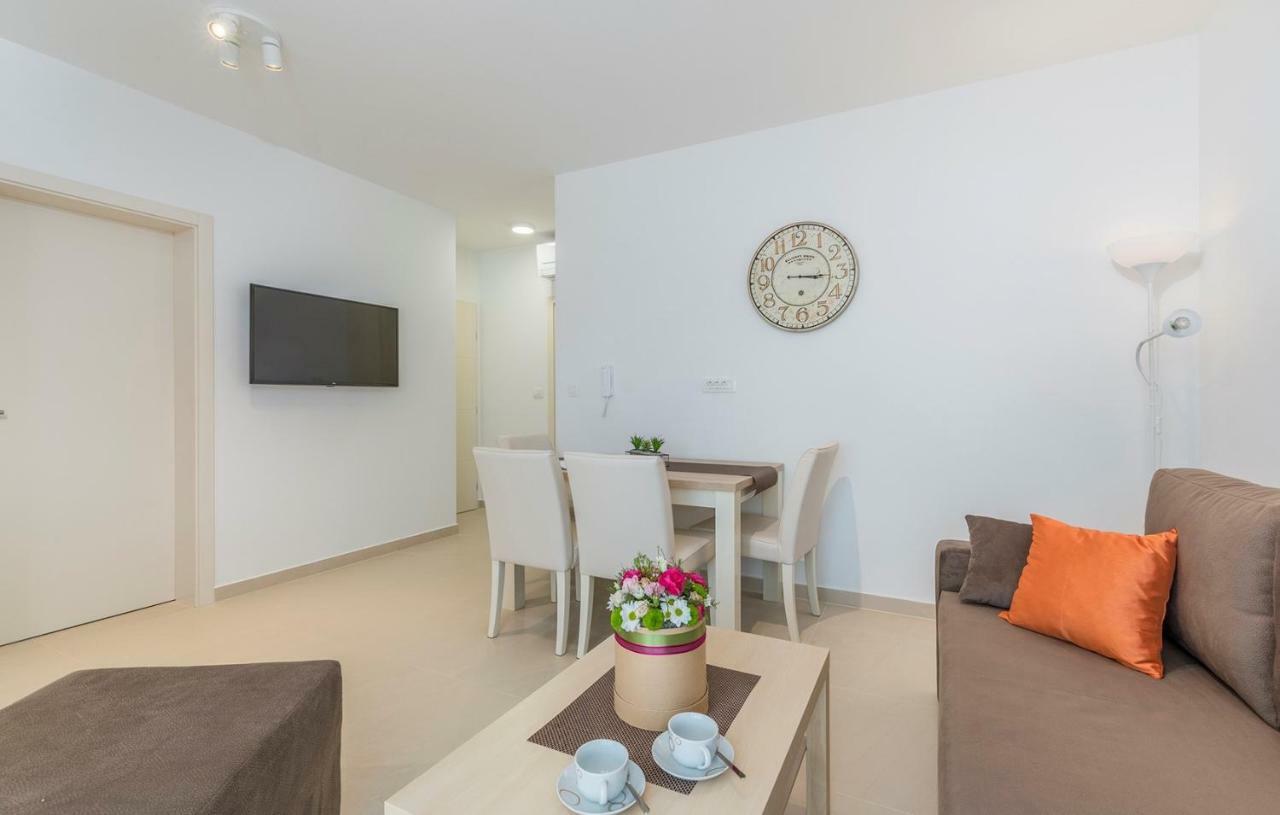 Apartments Hana In Фунтана Екстер'єр фото