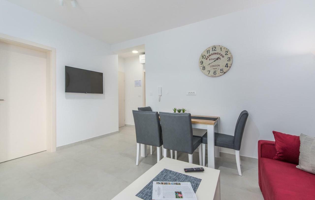 Apartments Hana In Фунтана Екстер'єр фото
